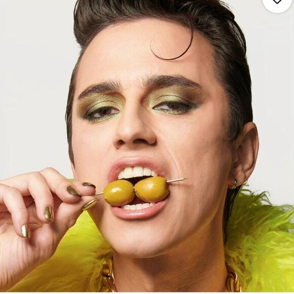 NWT NAKED “FOXY” MINI EYESHADOW PALETTE - Picture 4 of 5